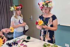 School-Holiday-Program-Make-your-own-flower-Crown-in-Moranbah-April-2021-4