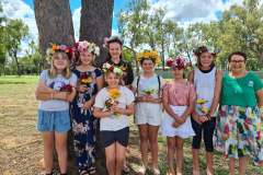 School-Holiday-Program-Make-your-own-flower-Crown-in-Moranbah-April-2021